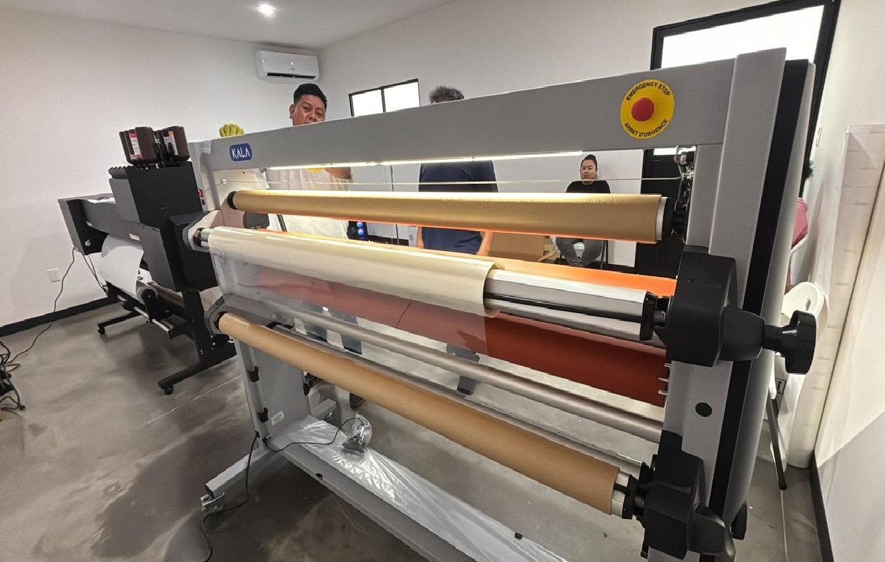 Señalamiento vial reflejante fabricado por Vertika Señales Viales