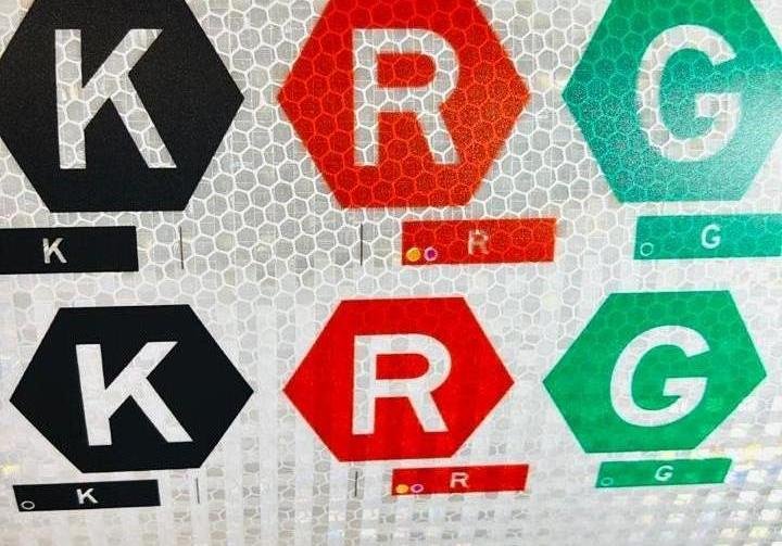 Material reflejante para señalamiento vial utilizado por Vertika Señales Viales